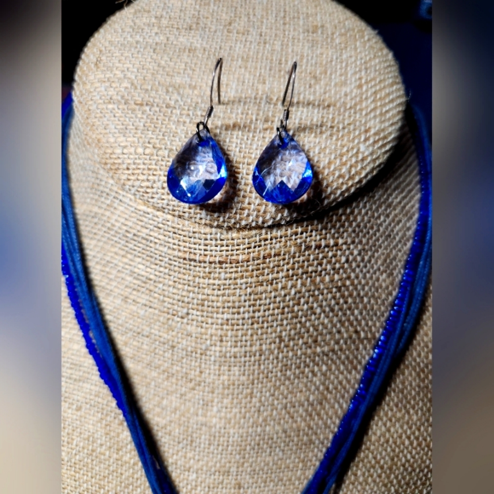 Blueberry Flower Pendant Statement Multistrand Necklace Earrings Set - Picture 2 of 4